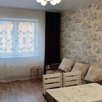Сдается 1-комнатная квартира, 46 м²