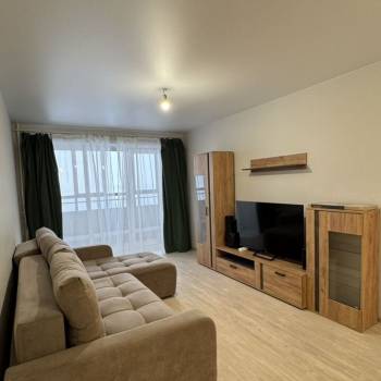 Сдается 2-х комнатная квартира, 82 м²