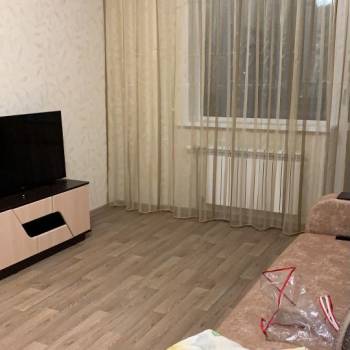 Сдается 1-комнатная квартира, 40 м²