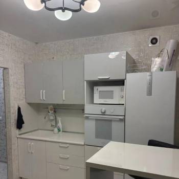 Сдается 1-комнатная квартира, 38 м²