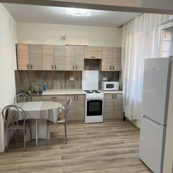 Сдается 1-комнатная квартира, 41 м²
