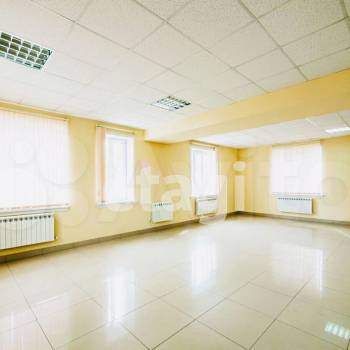 Сдается Нежилое помещение, 230 м²