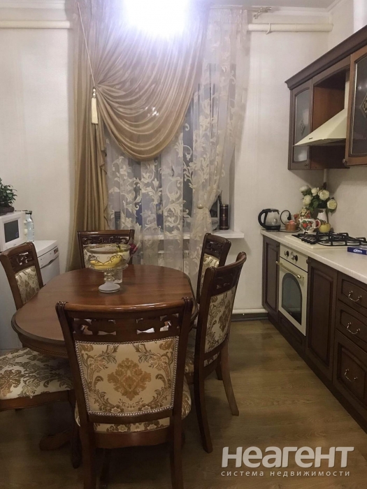 Продается Дом, 180 м²