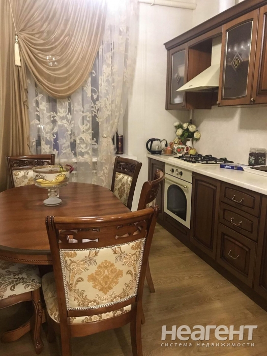 Продается Дом, 180 м²