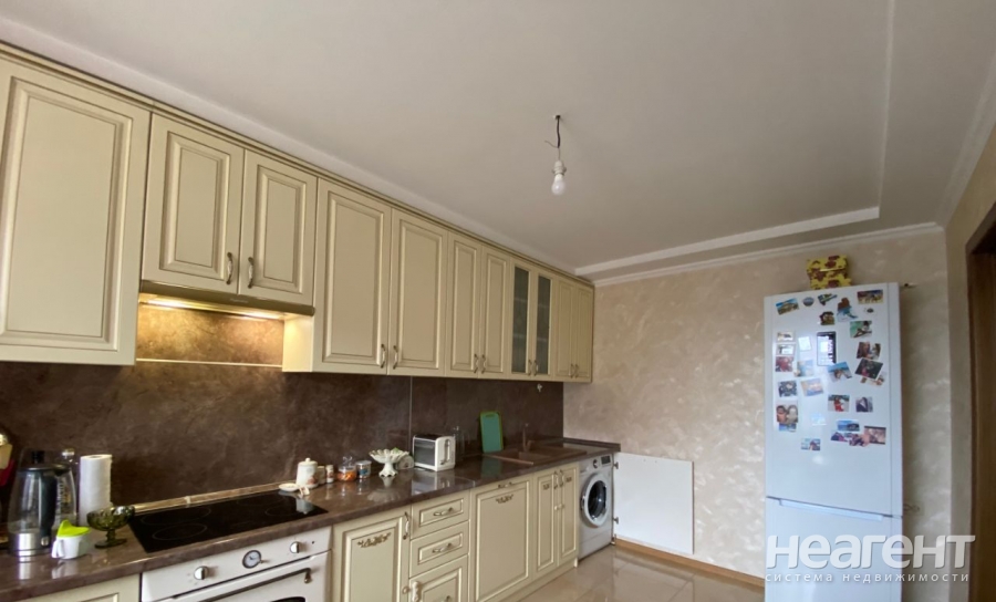 Продается 2-х комнатная квартира, 75 м²