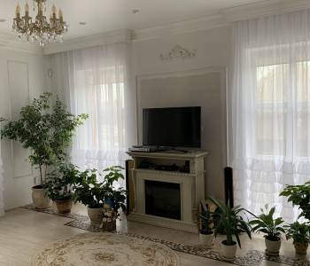 Продается Дом, 220 м²