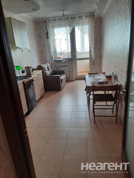 Продается 1-комнатная квартира, 44 м²