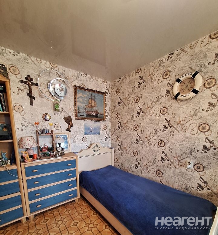 Продается Многокомнатная квартира, 100 м²