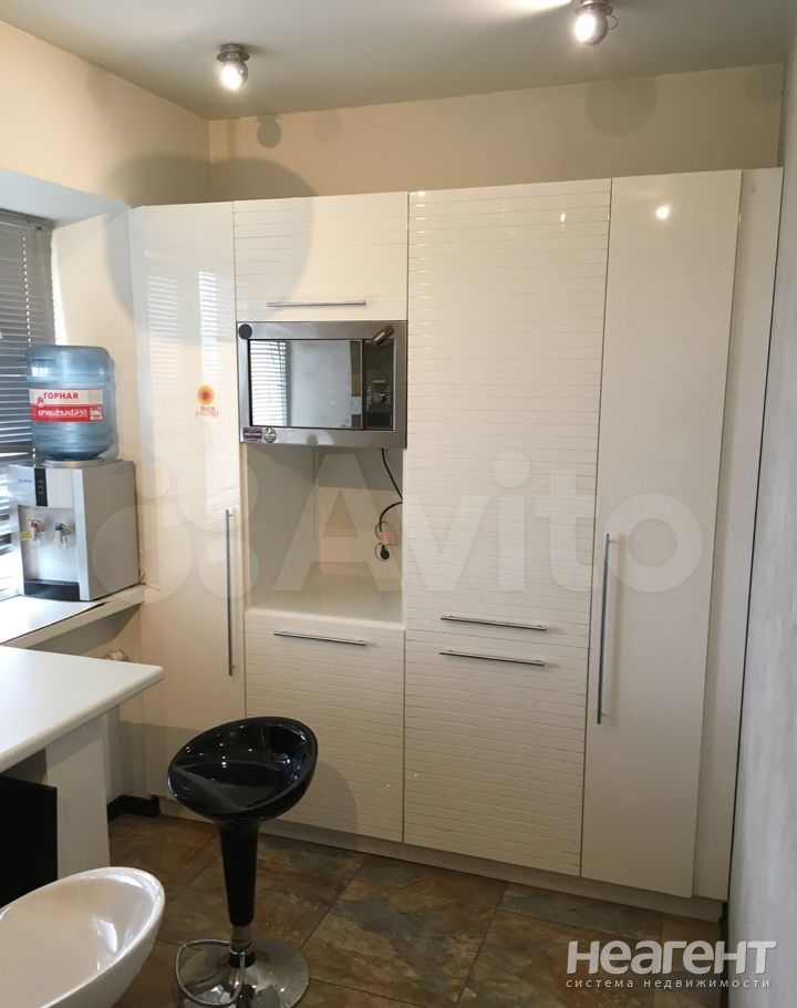 Продается 1-комнатная квартира, 43 м²