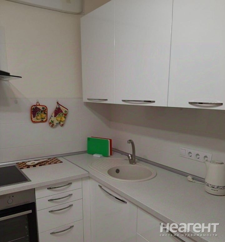 Продается 1-комнатная квартира, 51,1 м²