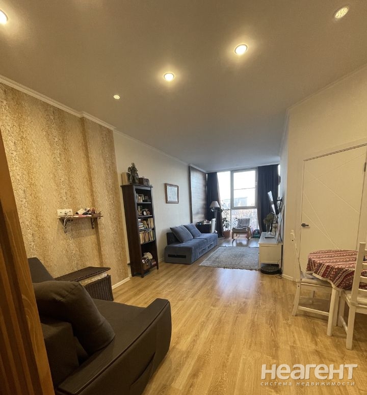 Продается 2-х комнатная квартира, 56 м²