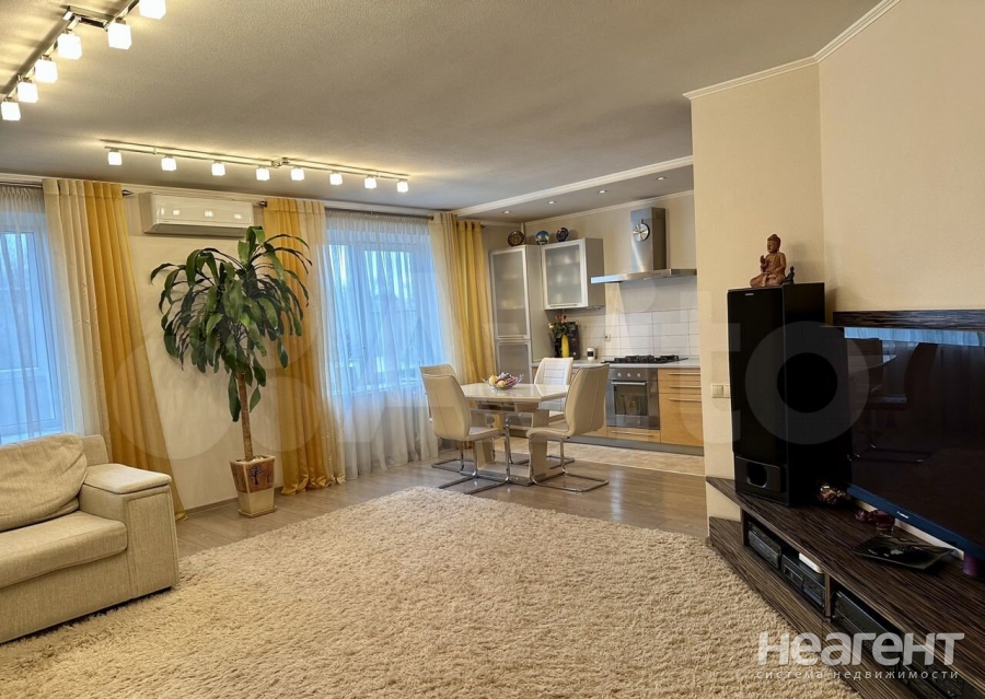 Продается 2-х комнатная квартира, 80 м²