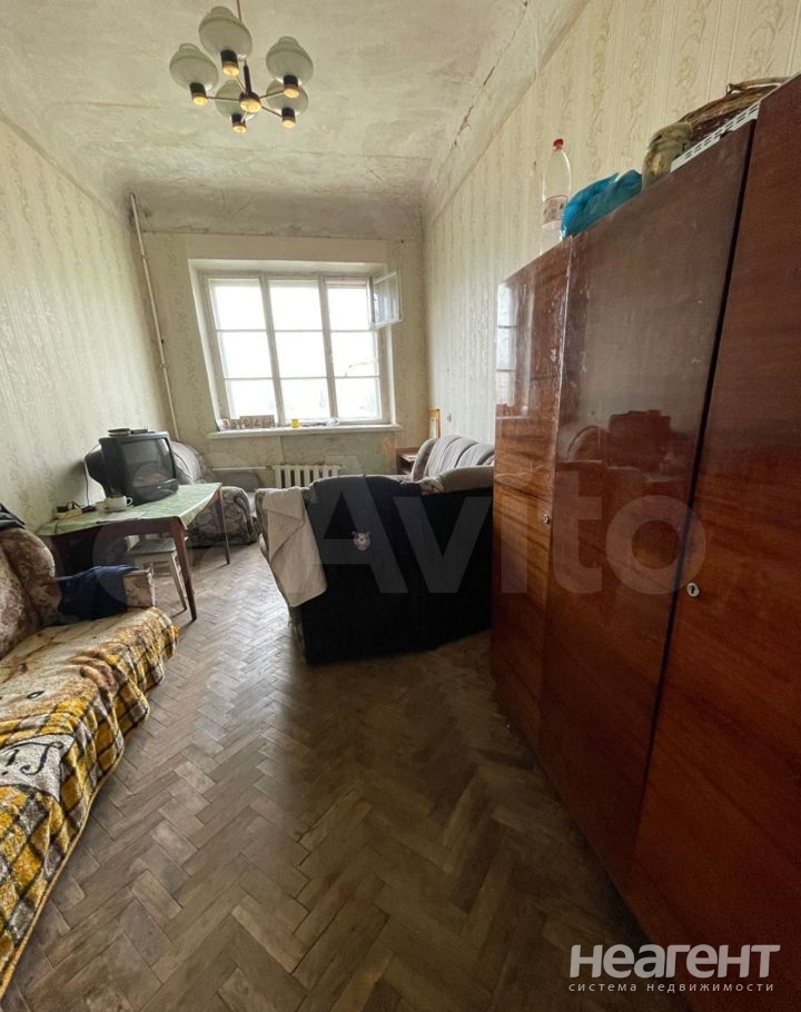 Продается Многокомнатная квартира, 100 м²