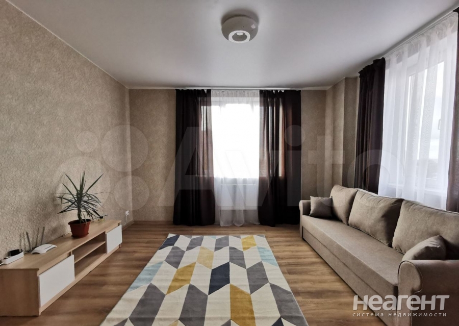 Сдается 1-комнатная квартира, 43 м²