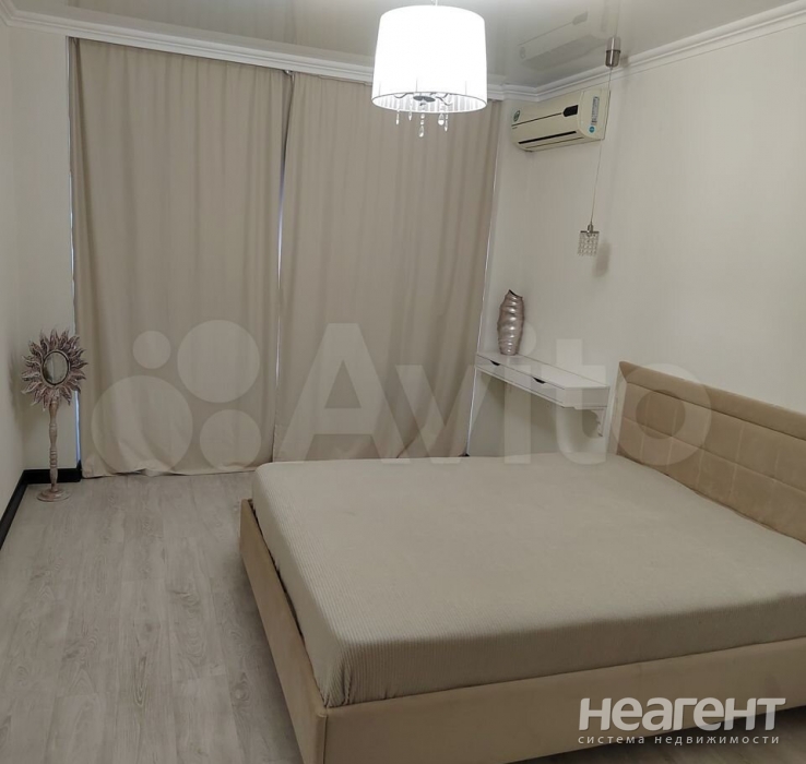 Продается 1-комнатная квартира, 45 м²