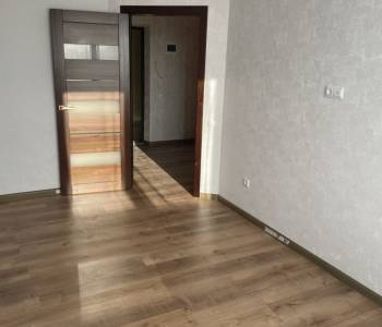 Продается 1-комнатная квартира, 36 м²
