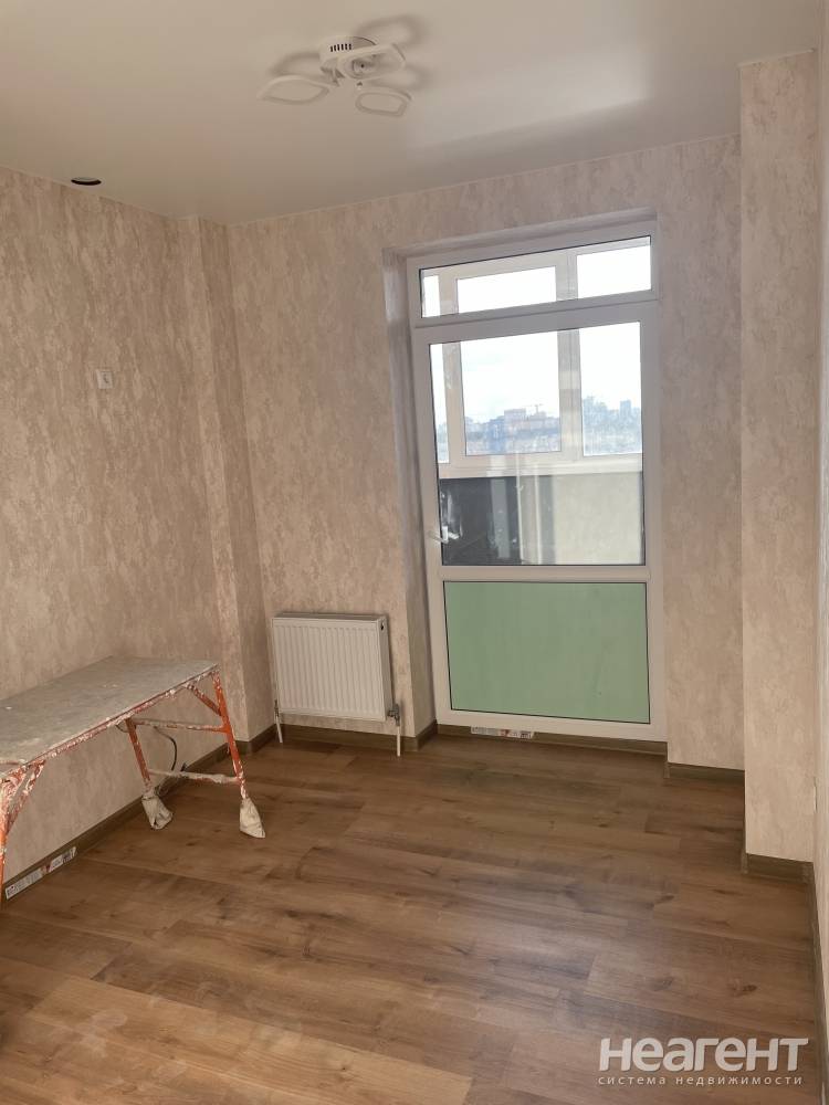 Продается 1-комнатная квартира, 36 м²