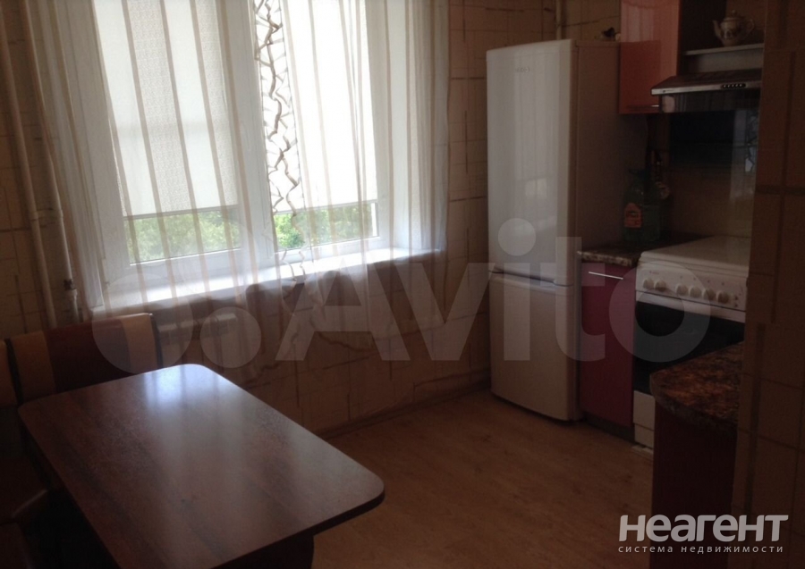 Сдается 1-комнатная квартира, 37,5 м²