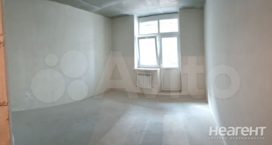 Продается 1-комнатная квартира, 43 м²