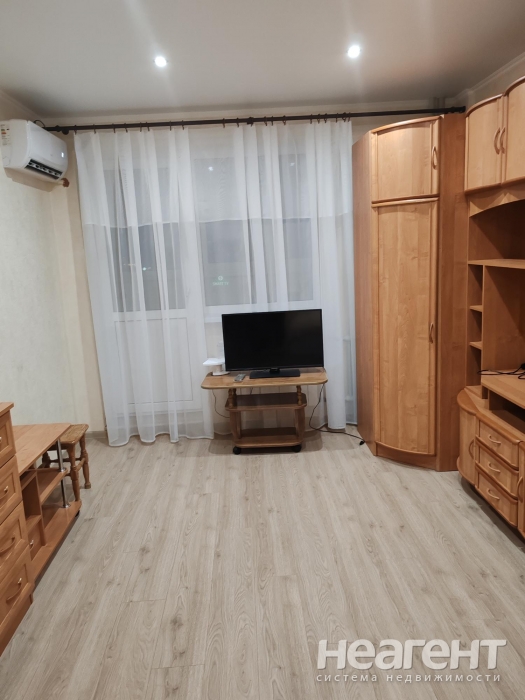 Сдается 1-комнатная квартира, 38 м²