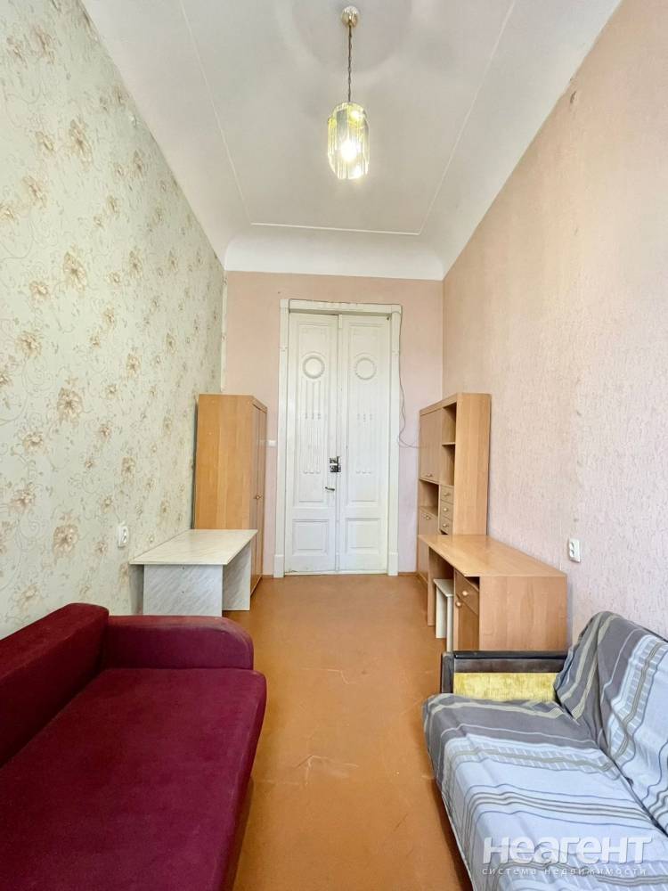 Продается 1-комнатная квартира, 12,2 м²