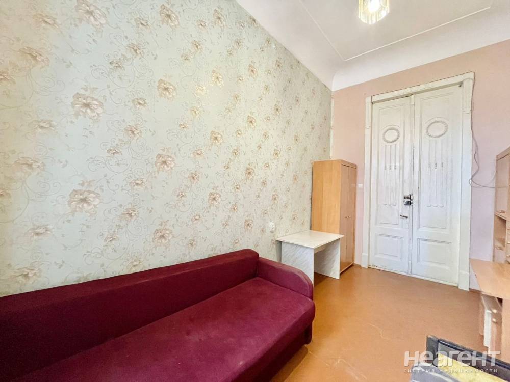 Продается 1-комнатная квартира, 12,2 м²