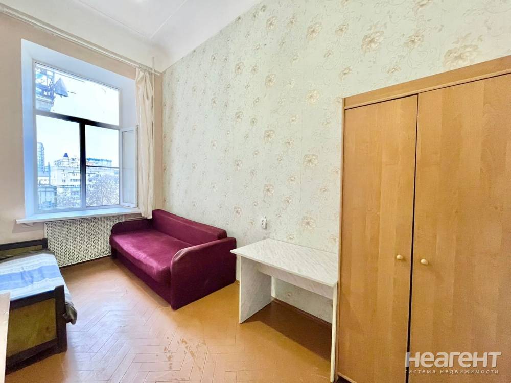 Продается 1-комнатная квартира, 12,2 м²