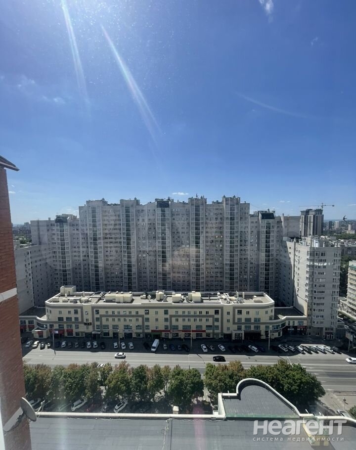 Продается 3-х комнатная квартира, 126,6 м²