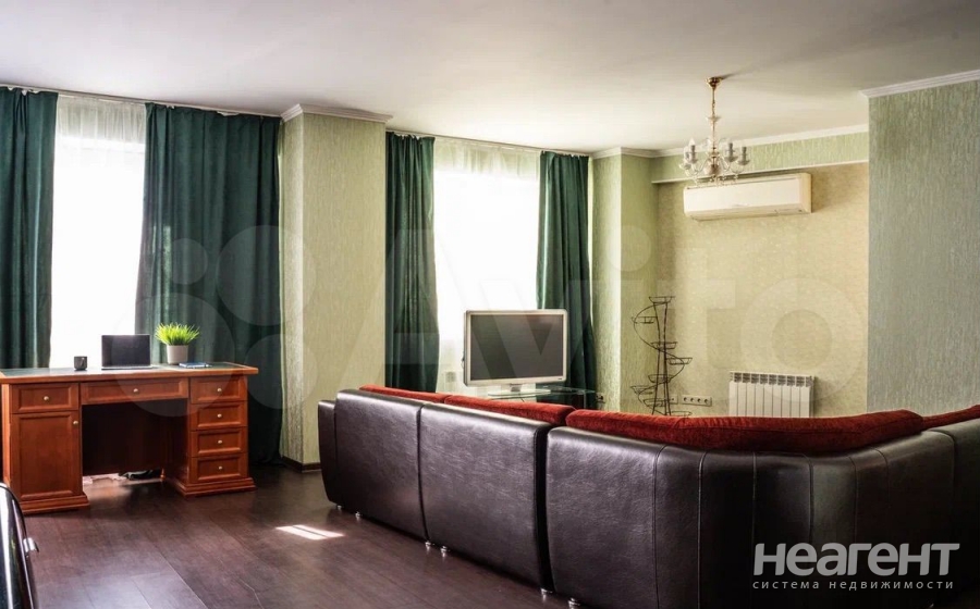 Продается 1-комнатная квартира, 69 м²