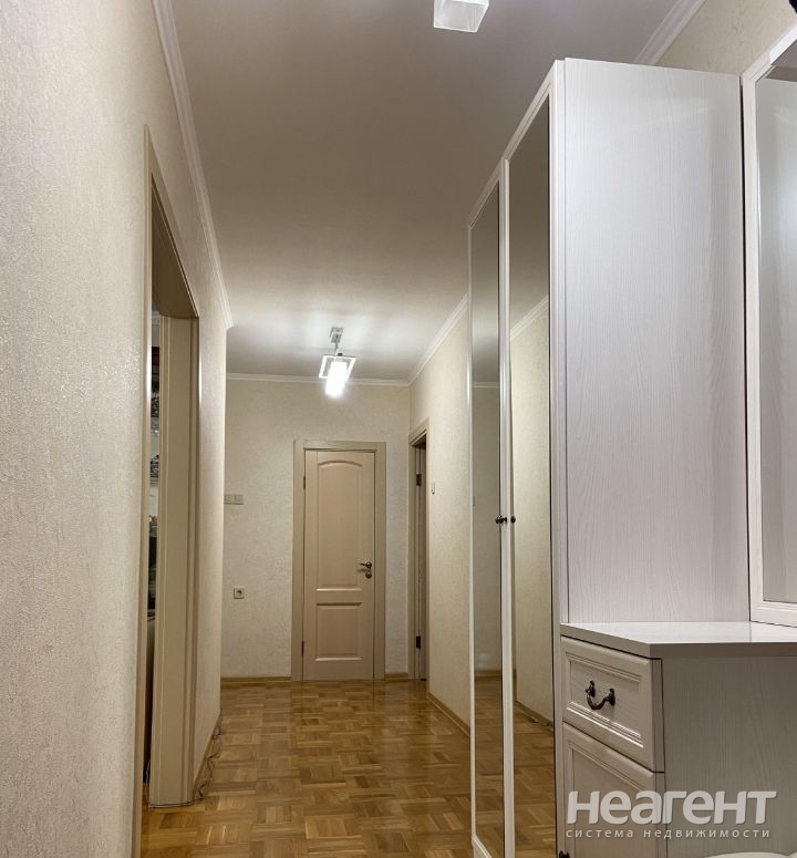 Продается Многокомнатная квартира, 85 м²