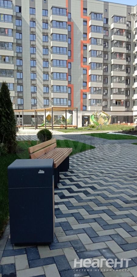 Продается 1-комнатная квартира, 41,8 м²