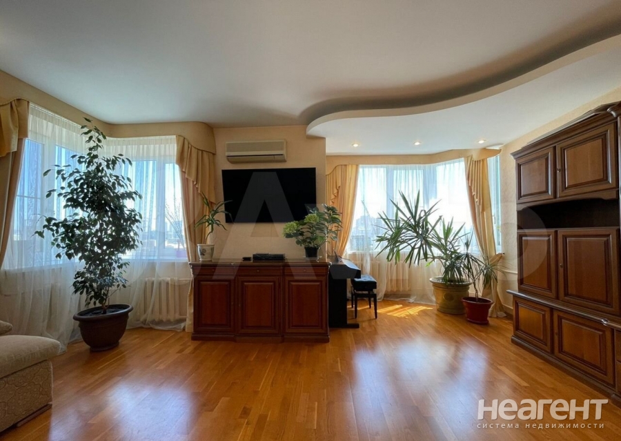 Продается 3-х комнатная квартира, 110 м²