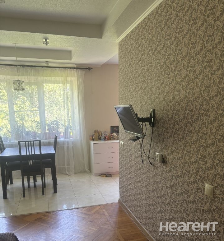 Продается 3-х комнатная квартира, 59 м²