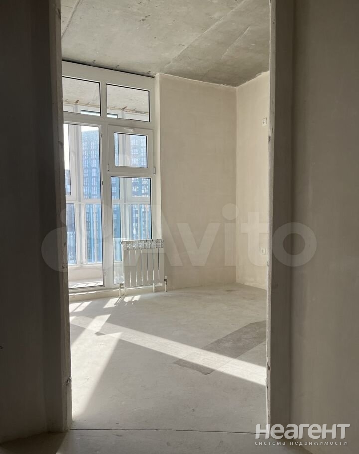 Продается 1-комнатная квартира, 32 м²