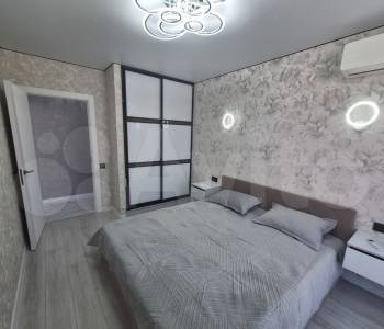 Продается Многокомнатная квартира, 81 м²