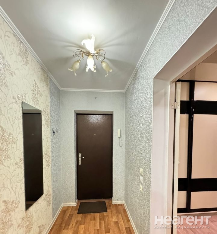 Сдается 1-комнатная квартира, 38 м²