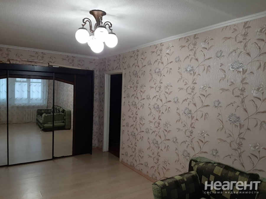 Продается 1-комнатная квартира, 33 м²