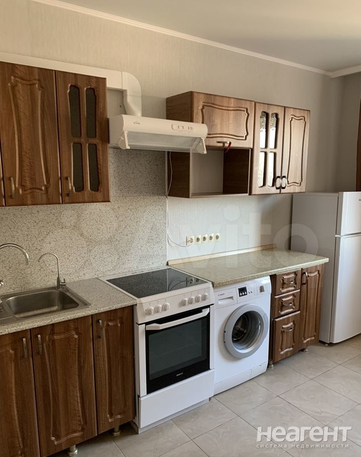 Продается 1-комнатная квартира, 37 м²