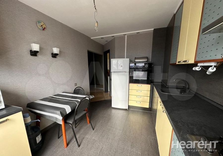 Продается 2-х комнатная квартира, 60 м²