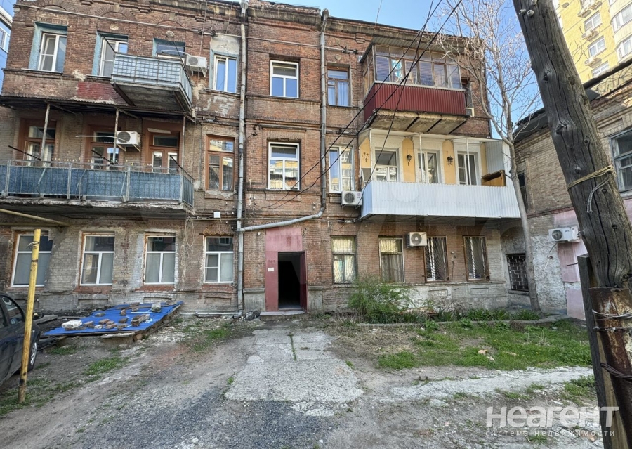 Продается Многокомнатная квартира, 72 м²