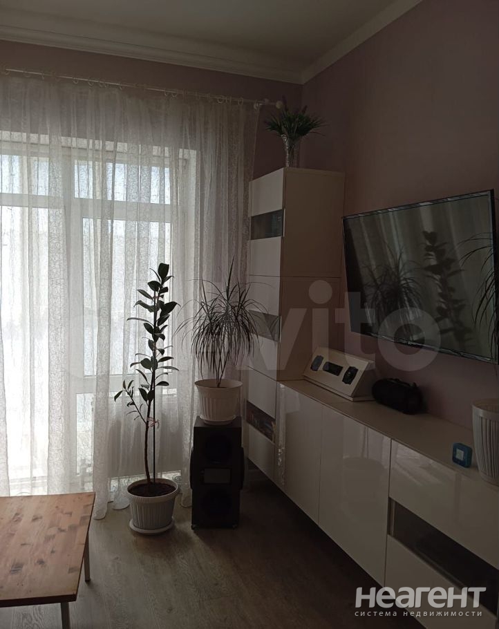 Продается 1-комнатная квартира, 37,2 м²