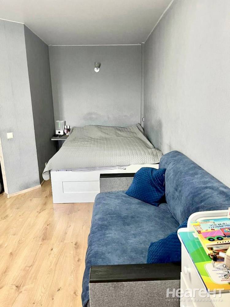 Продается 1-комнатная квартира, 37,4 м²