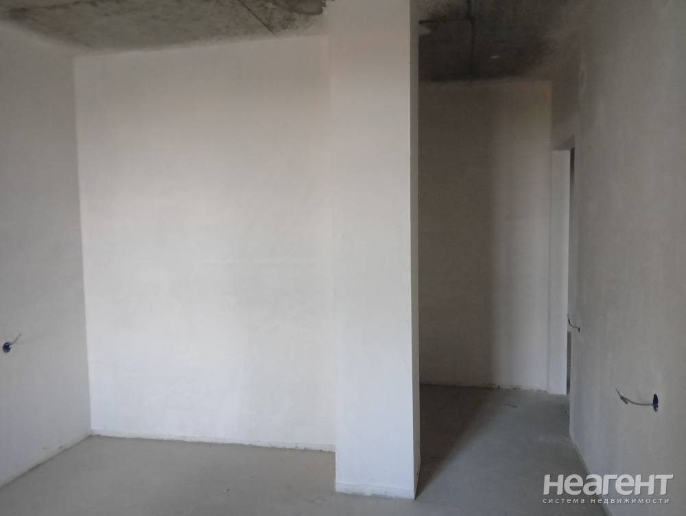 Продается 1-комнатная квартира, 46 м²