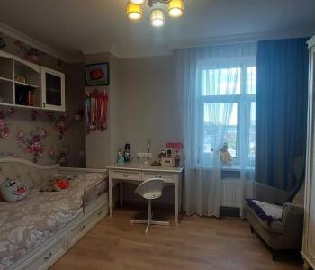 Продается Многокомнатная квартира, 91 м²