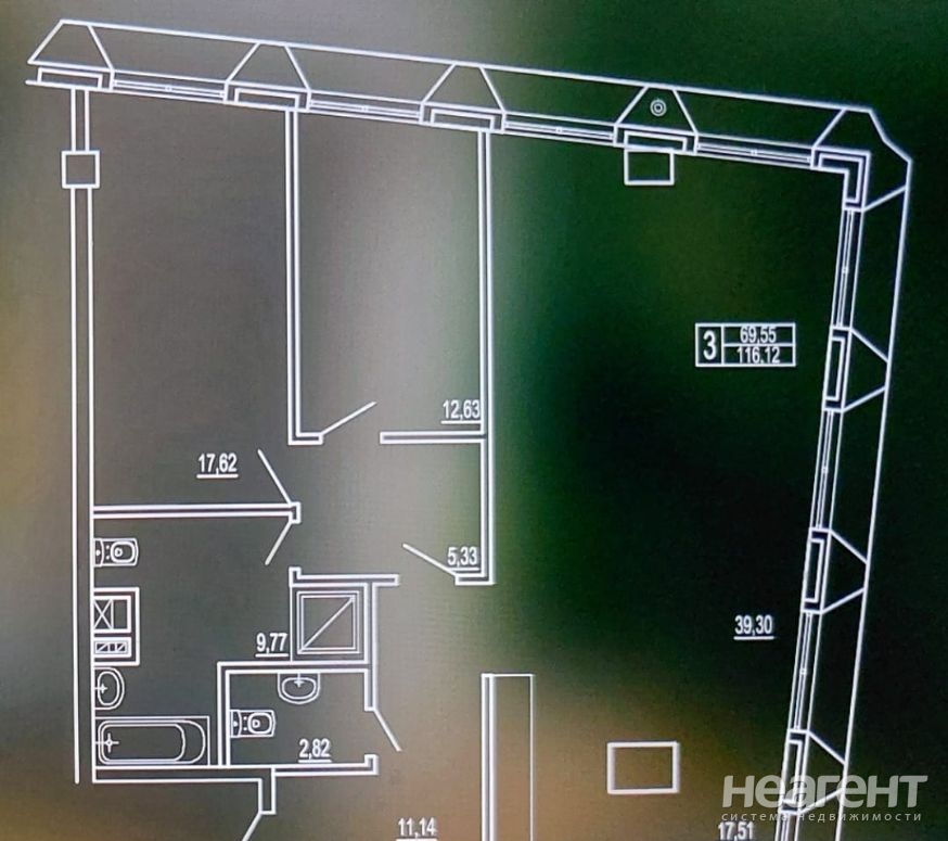 Продается 1-комнатная квартира, 117 м²