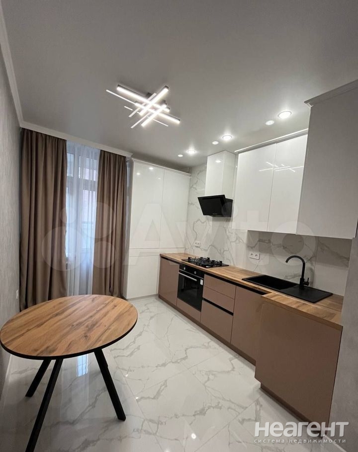 Продается 1-комнатная квартира, 39,3 м²