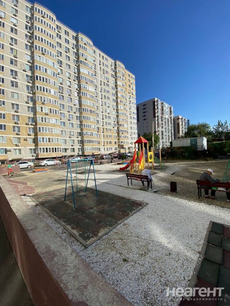 Продается 1-комнатная квартира, 45,1 м²