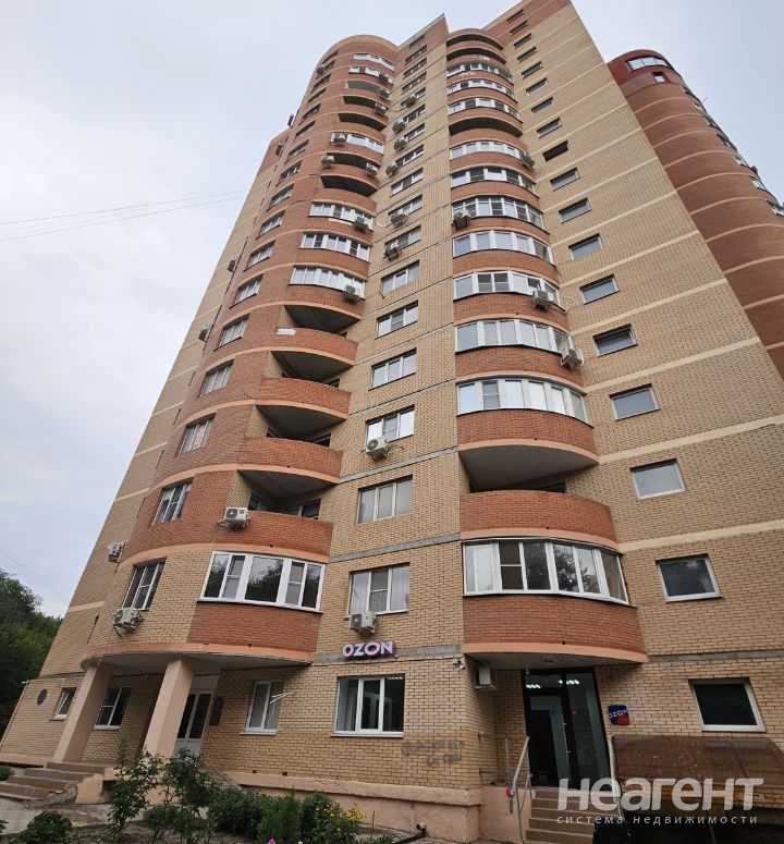 Продается 1-комнатная квартира, 88 м²