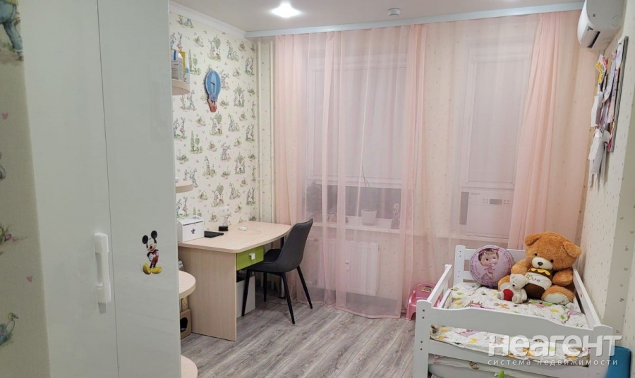 Продается 3-х комнатная квартира, 94 м²