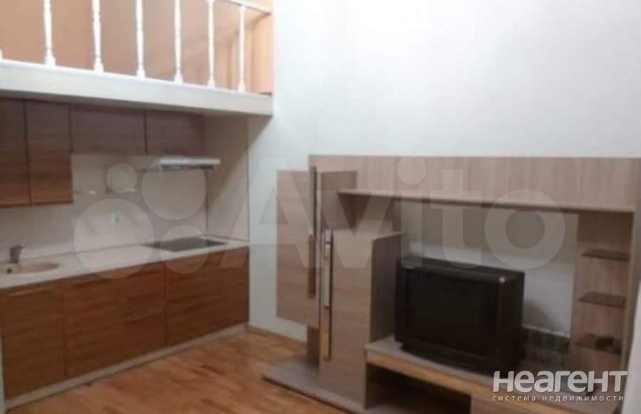 Продается 1-комнатная квартира, 44 м²